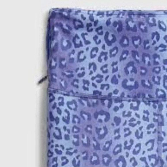 GapFit  Eclipse 7/8 Compression Legging Workout Blue Lilac Leopard Print Small - Picture 6 of 13